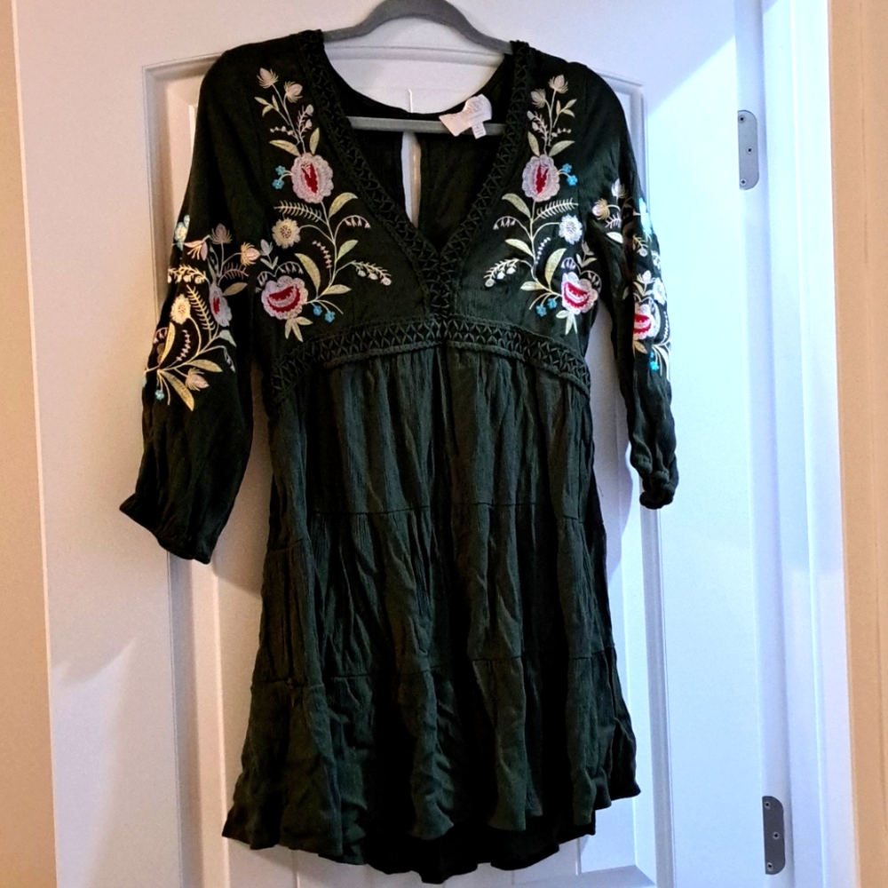 Francesca's Green Floral Embroidered Dress